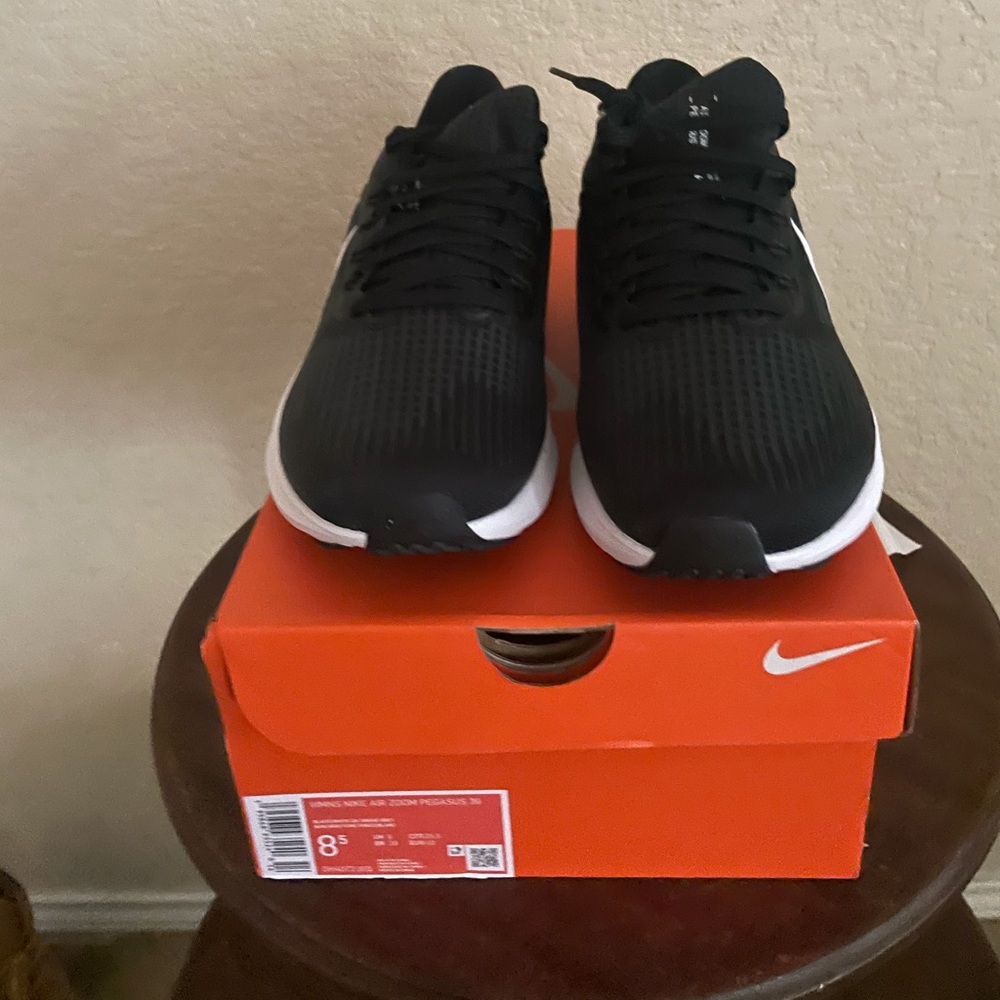 Nike Pegasus in black and white